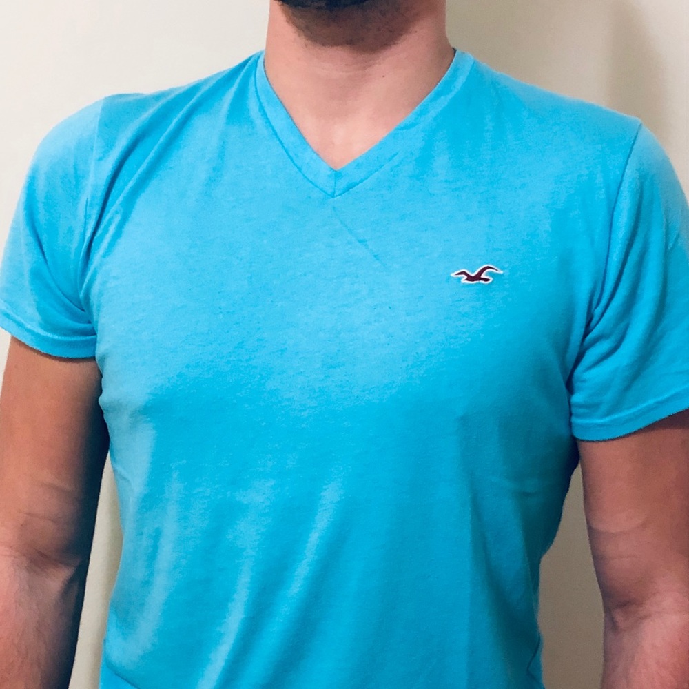 Vibrant blue Hollister V-Neck OBO!!!!